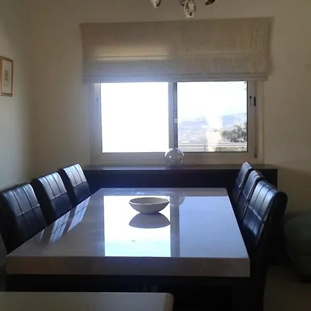 Idyllic 3 Bed With Stunning Views Villa *