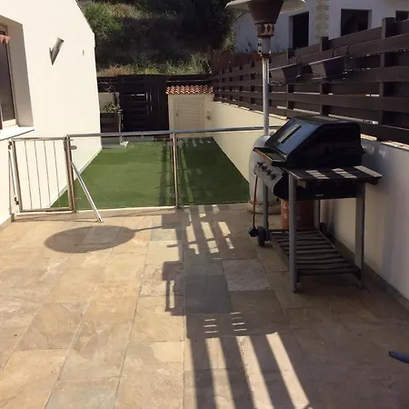 Idyllic 3 Bed With Stunning Views Paphos