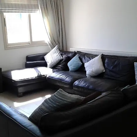 Idyllic 3 Bed With Stunning Views *